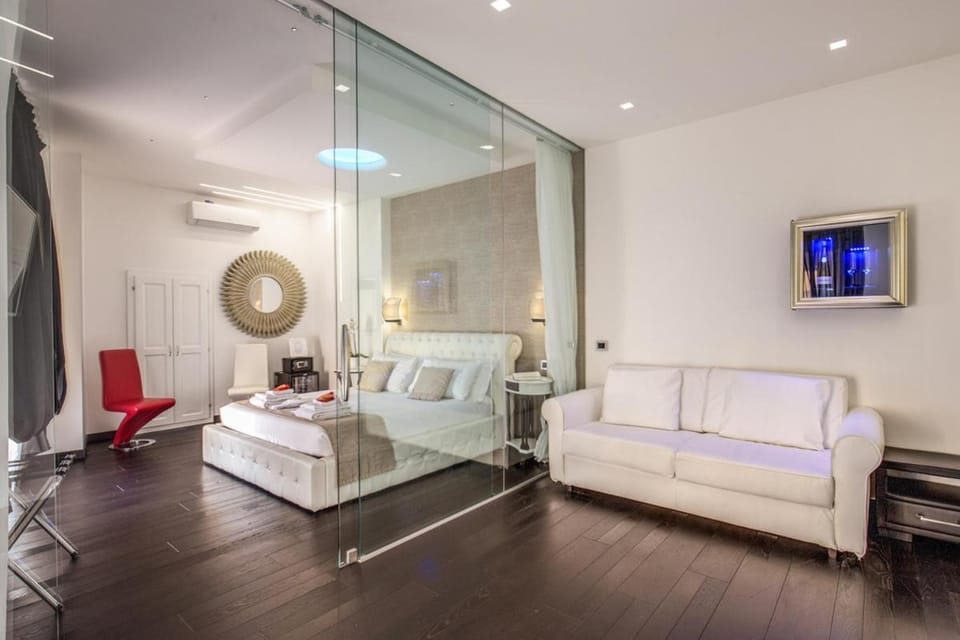 Living room, Bedroom