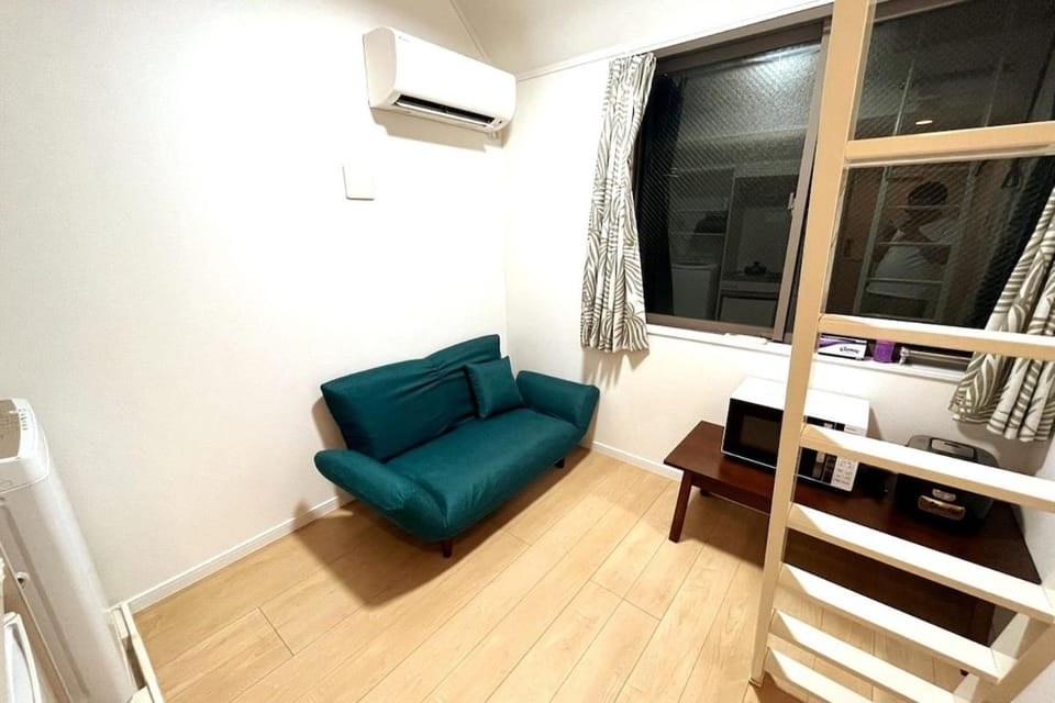 Shinjuku 5 min, 1 min walk from Shinnakano Station, Room 202 Apartment in Japan