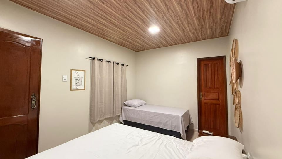 Bed, Photo of the whole room, Bedroom, air conditioner