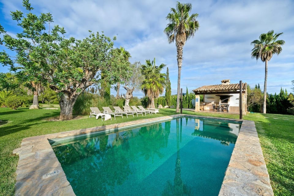 Can Segue Villa in Raiguer