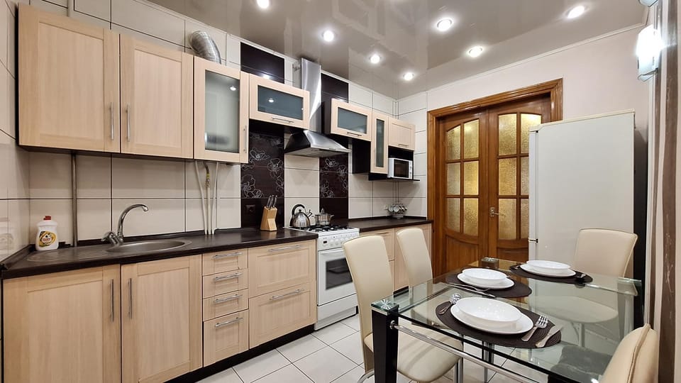 Сапсан-3, Мережа квартир AlexApartments, Документи для відрядження, Двокімнатна квартира, встановлена зарядна станція ЕкоФло EcoFlow, Електрика та світло є завжди Apartment in Ukraine