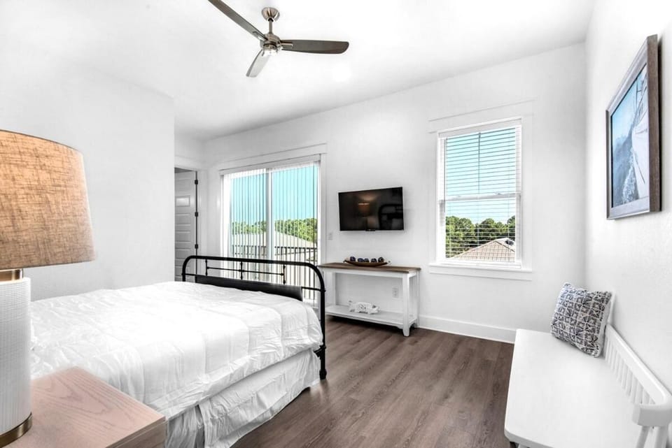 NEW- Horizon! Private Beach - Golf Cart - Pool House in South Walton County
