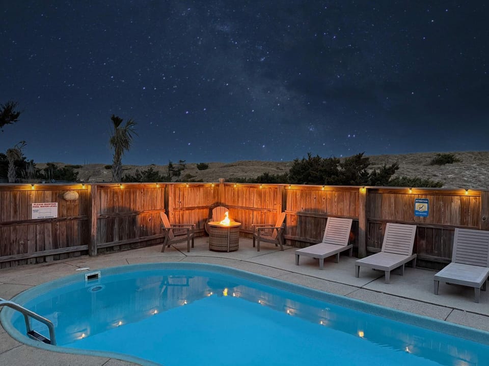 Elegant Updated Oceanfront Home with Pool & Hot Tub House in Outer Banks