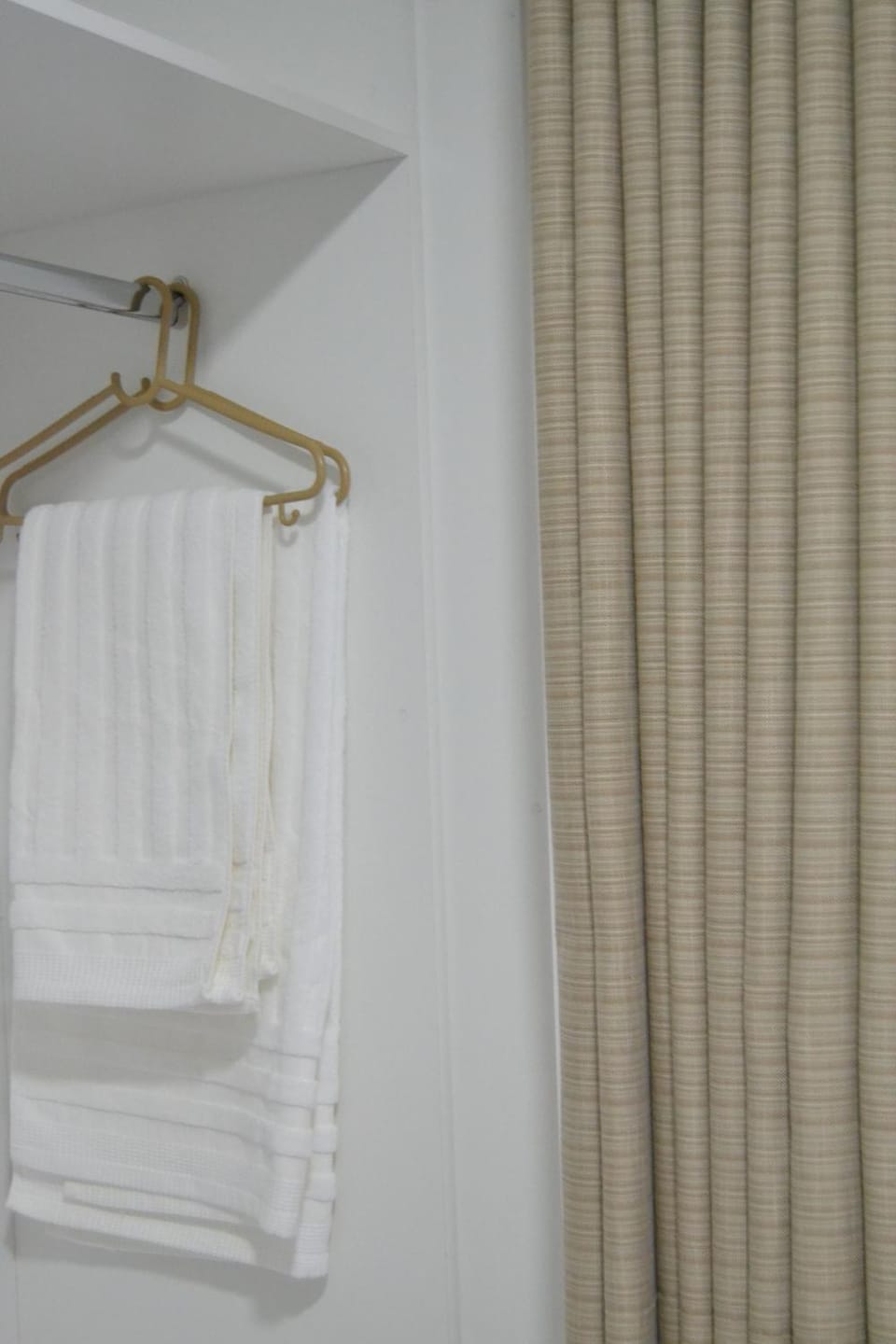 towels, wardrobe
