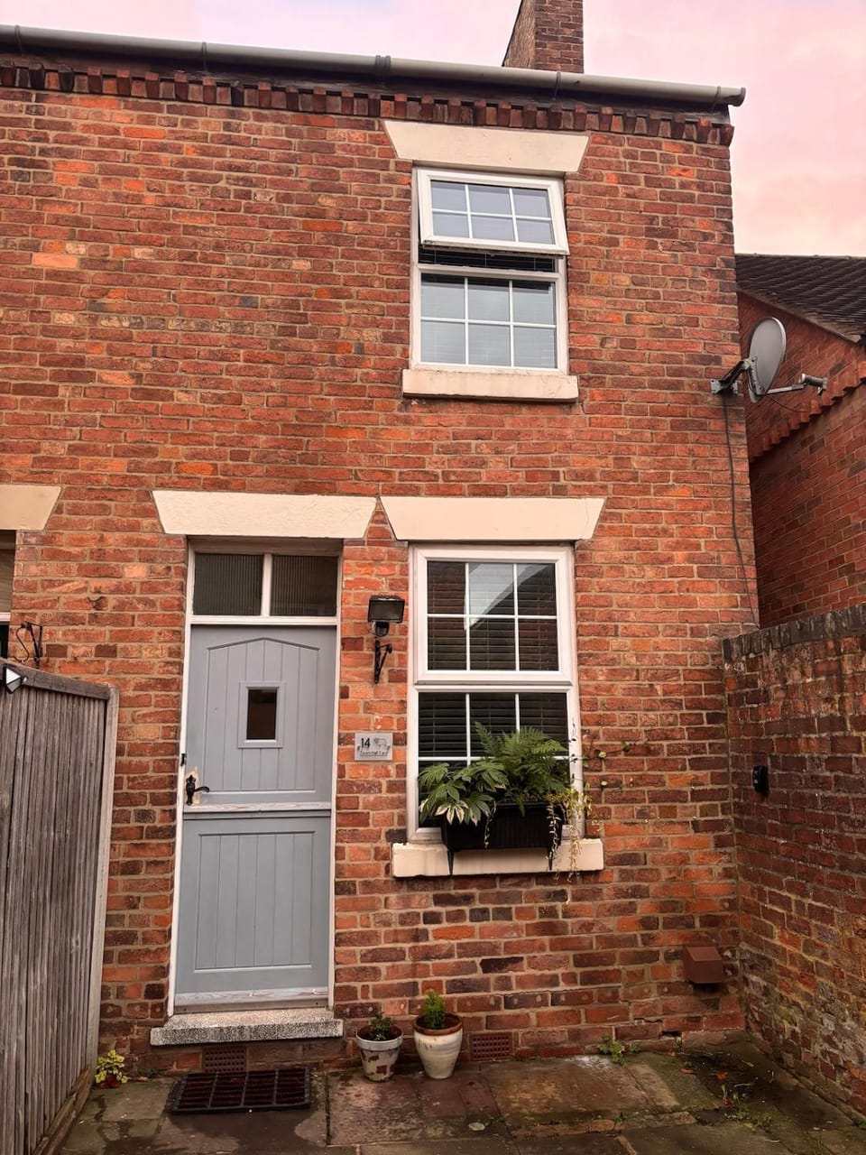 Ashbourne Market Place Holiday Cottage House in East Staffordshire District