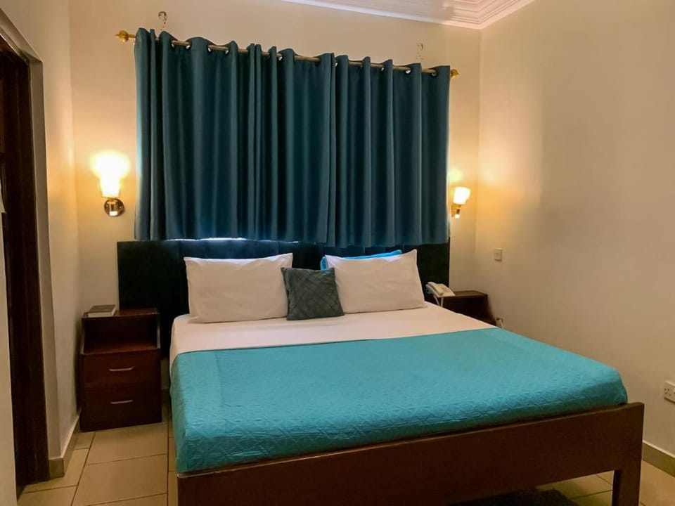 Kunta Kinte Hotel Bed and Breakfast in Accra