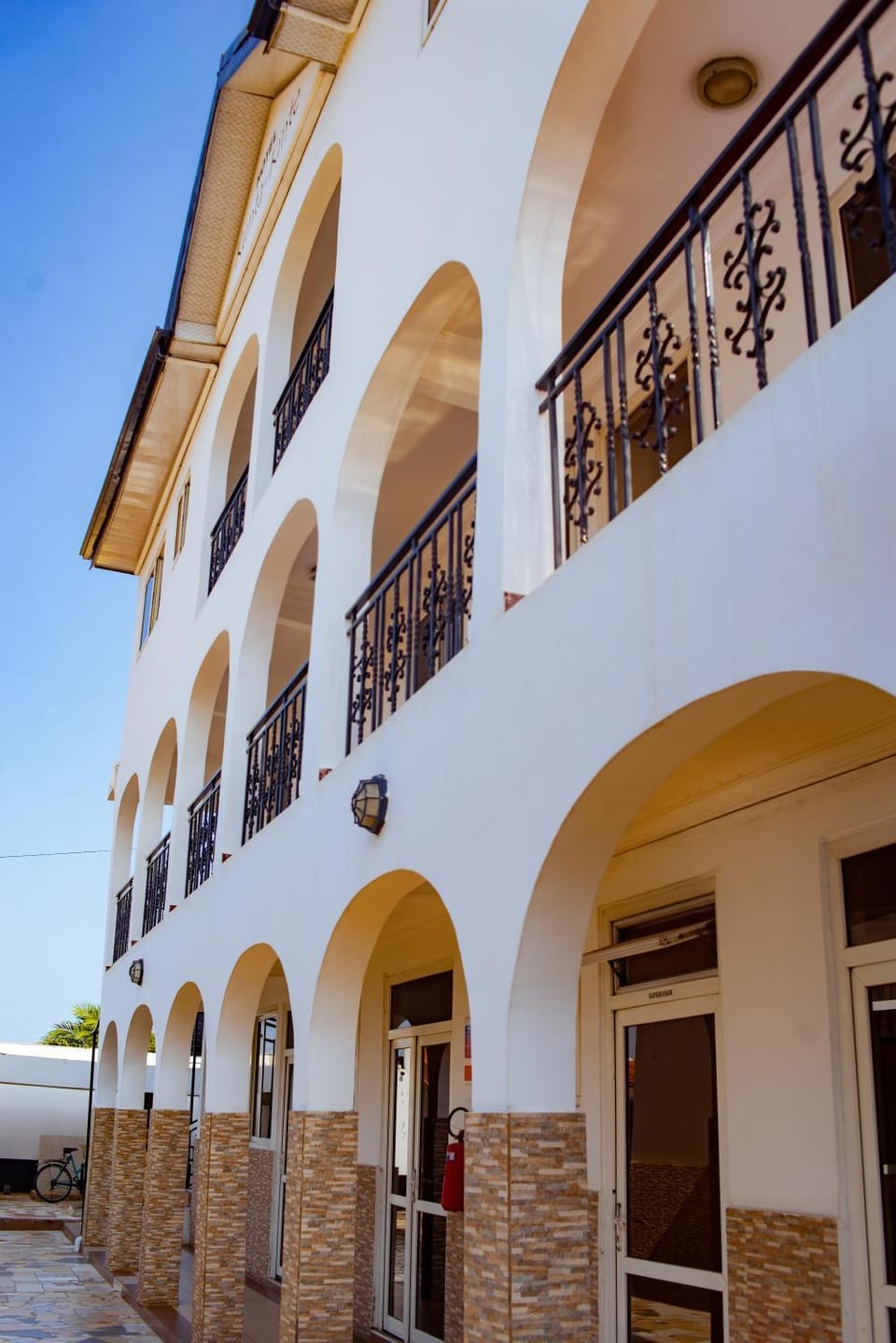 Kunta Kinte Hotel Bed and Breakfast in Accra