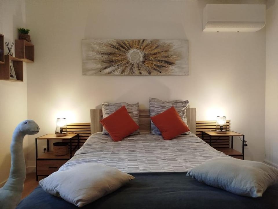 Appart T3, Proche Gare, Wifi, Parking Apartment in Provence-Alpes-Côte d'Azur