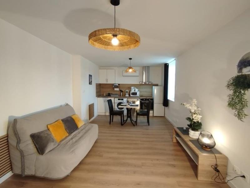 Appart T3, Proche Gare, Wifi, Parking Apartment in Provence-Alpes-Côte d'Azur