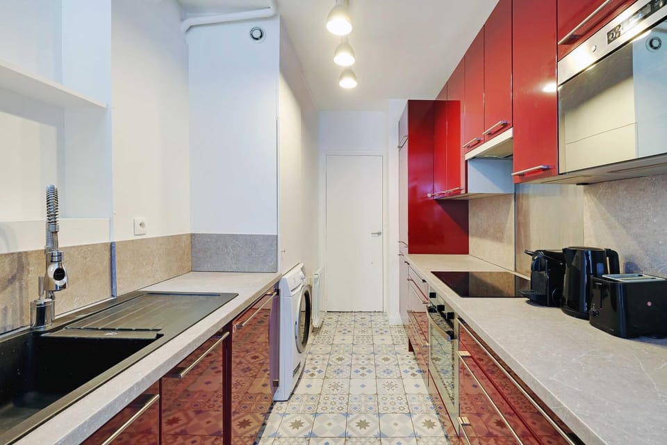 Kitchen or kitchenette