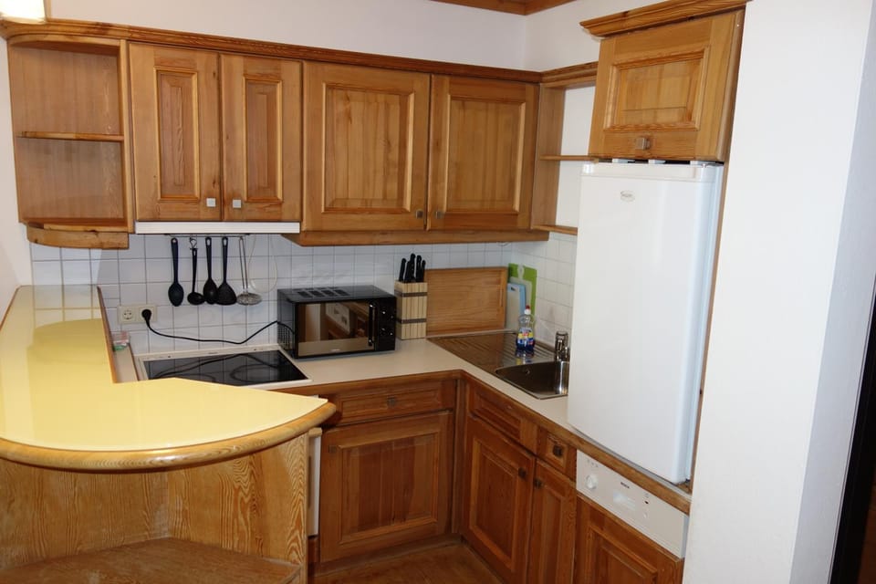 Kitchen or kitchenette, Decorative detail