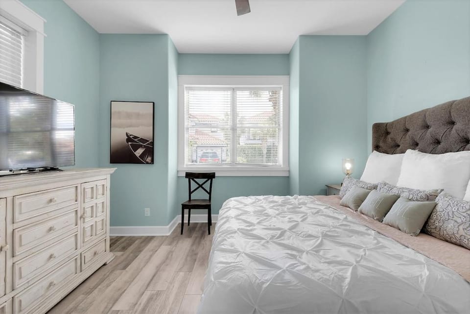 4BR with Golf Cart - Private Beach Access House in Miramar Beach