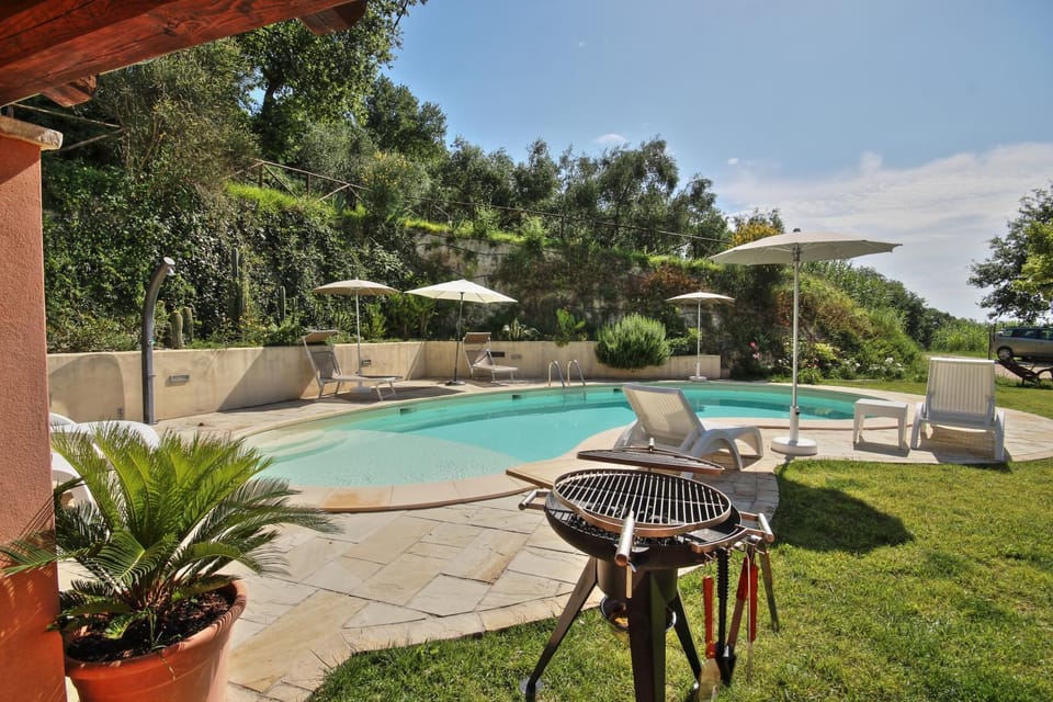 BBQ facilities, Swimming pool
