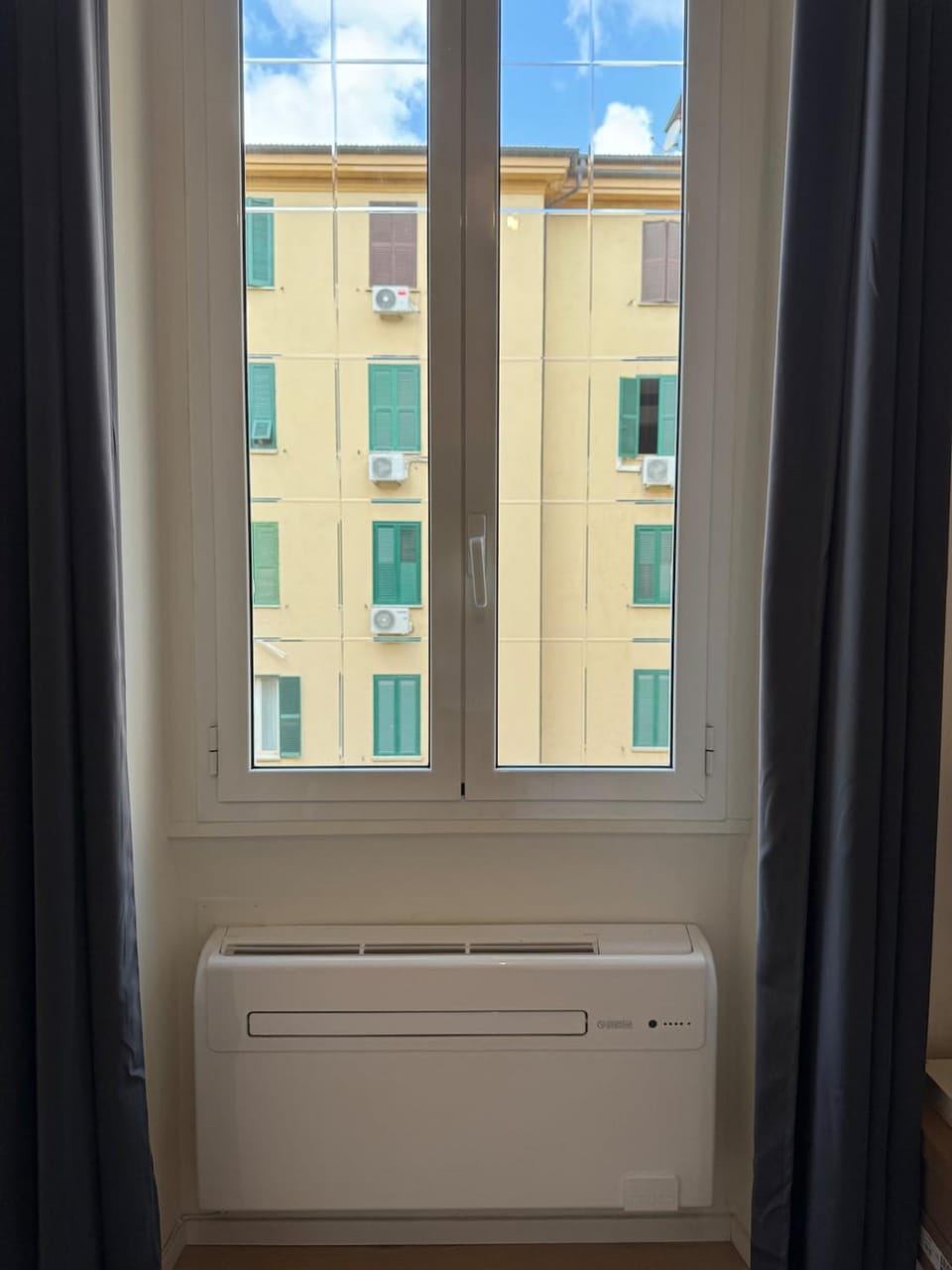 internet, air conditioner