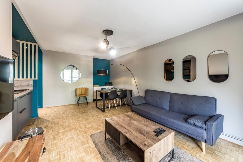 Living room, Dining area