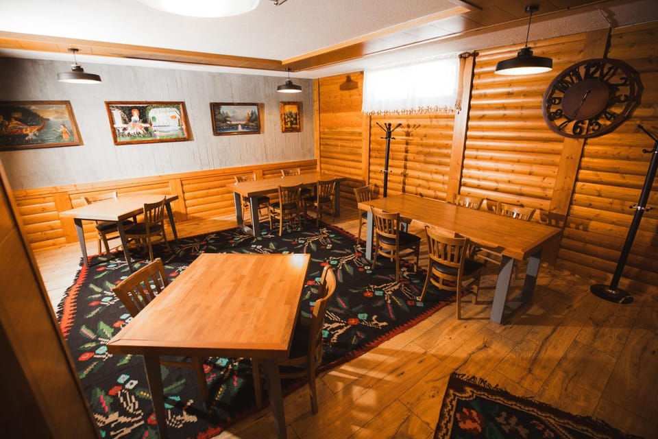 Restaurant/places to eat, Restaurant/places to eat