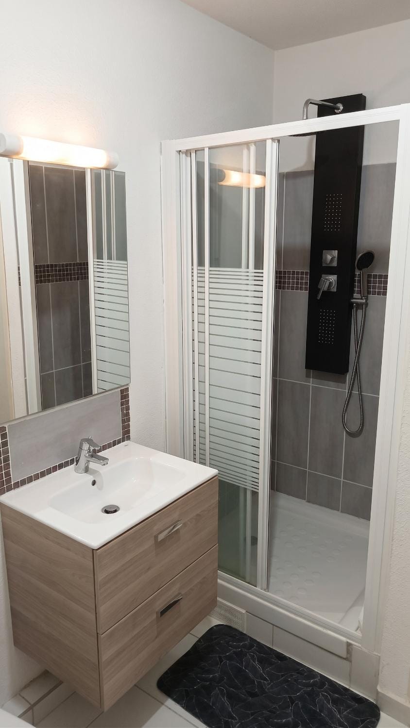 Appartement confortable à Pointe-à-Pitre de 32 m² avec terrasse Apartment in Les Abymes
