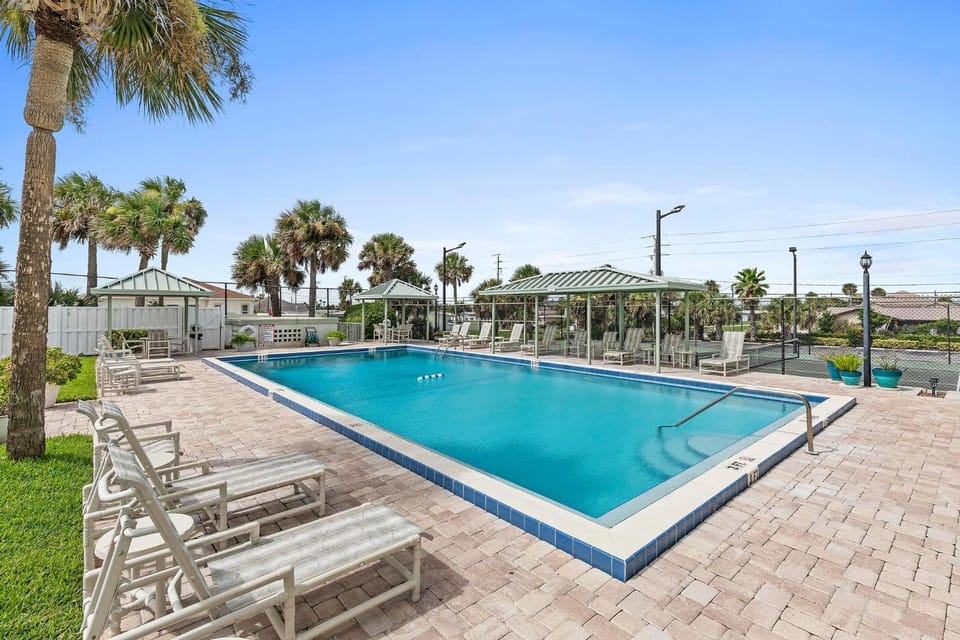 Ocean Terrace Club 604 House in Daytona Beach Shores