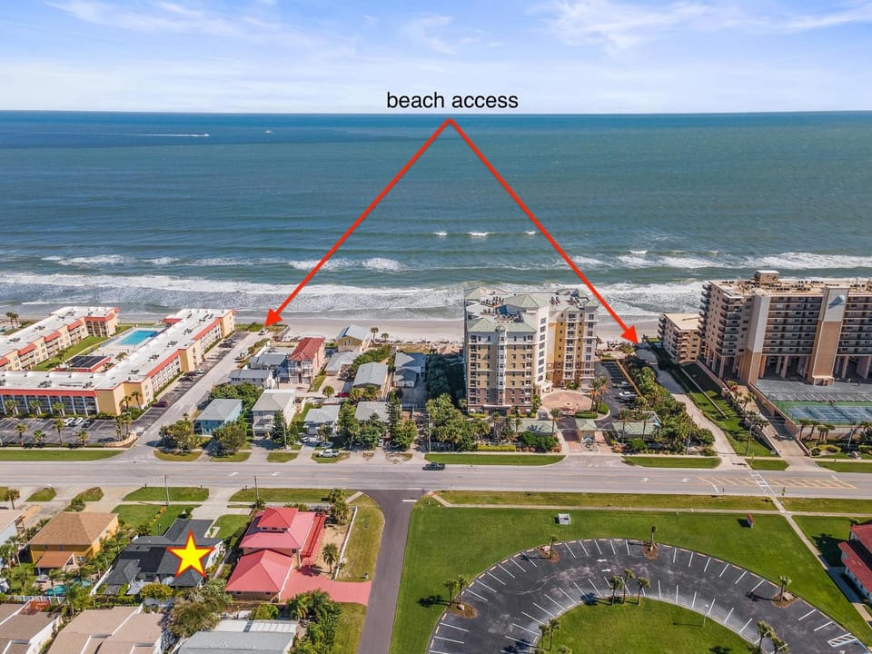 Beachside Bungalow House in New Smyrna Beach