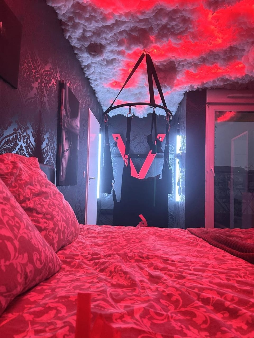 Bed, Photo of the whole room, Bedroom