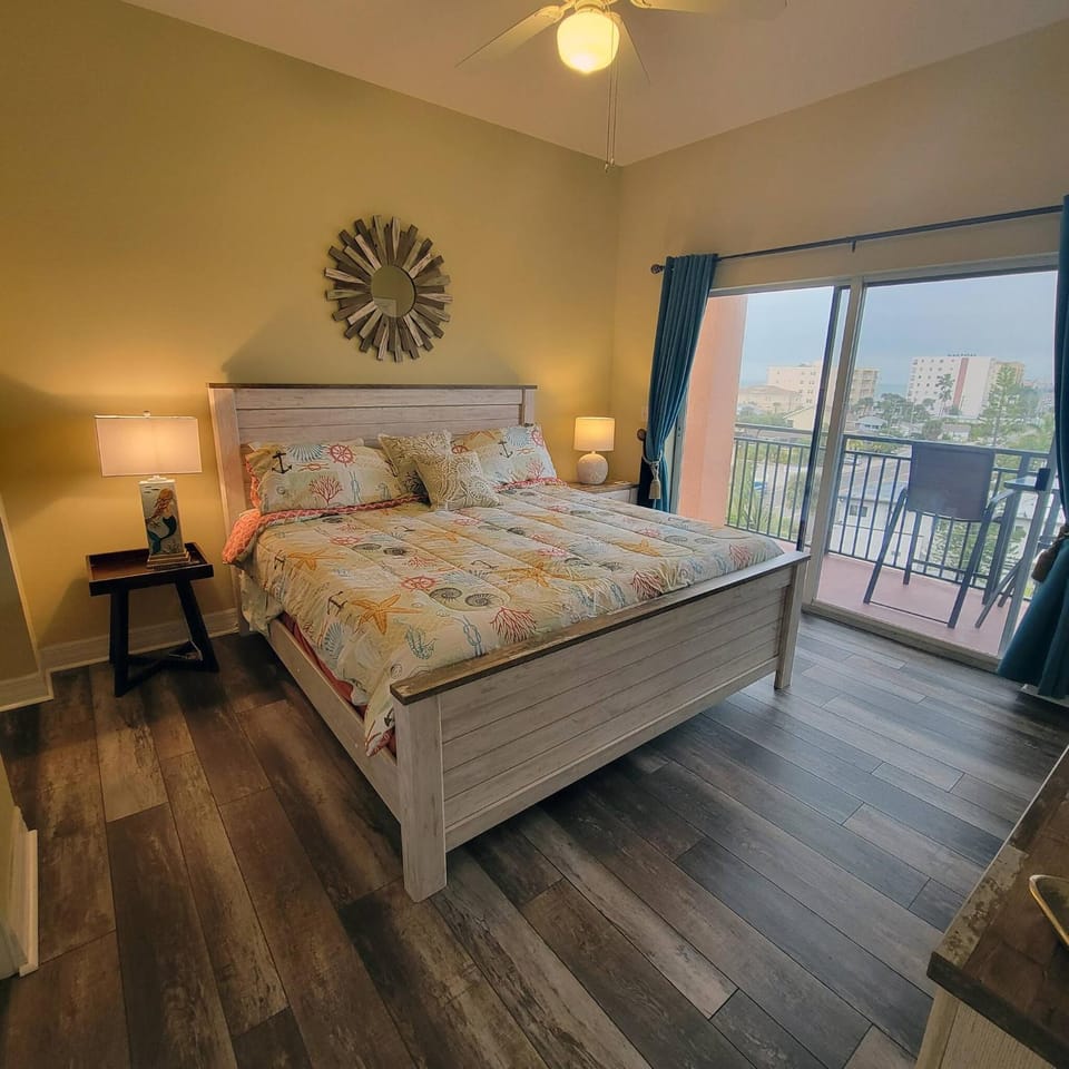 Bed, Bathroom, TV and multimedia, Balcony/Terrace, Bedroom