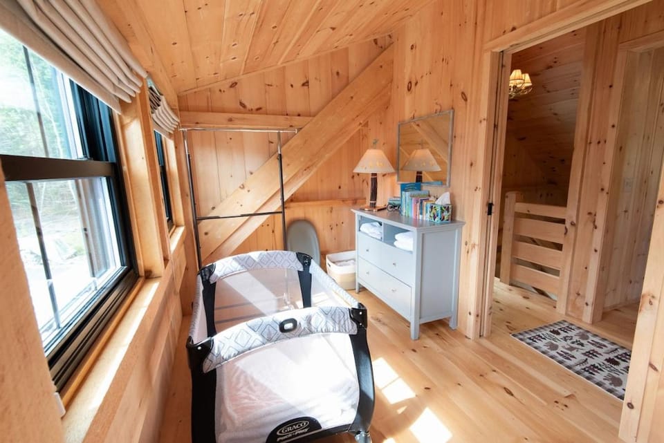 Oceanview Barnhouse Retreat with Hot Tub House in Steuben