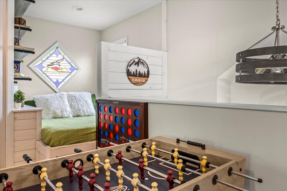 Bed, Game Room