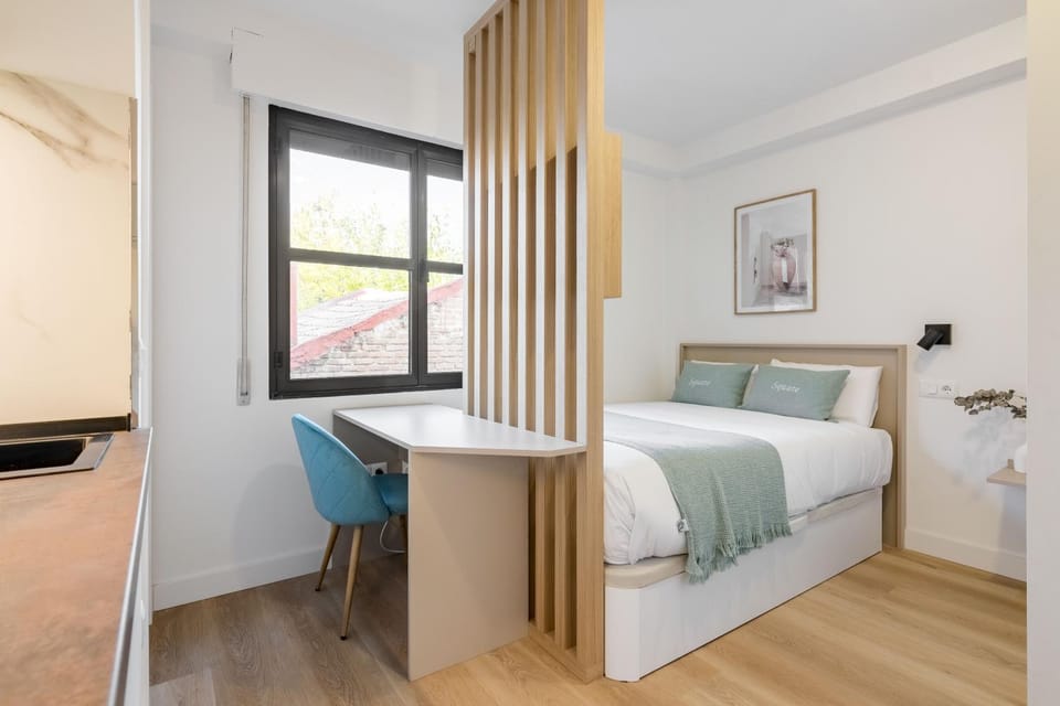 Bed, Photo of the whole room, Bedroom