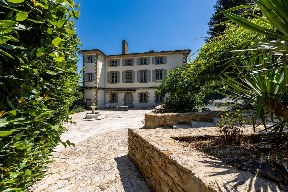 Château Puybarban Bed and Breakfast in Nouvelle-Aquitaine