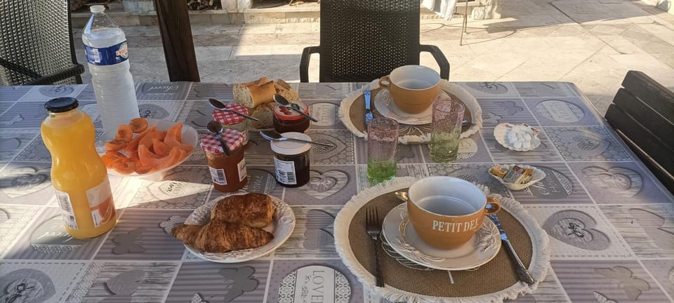 Les murmures du jardin Bed and Breakfast in French Riviera