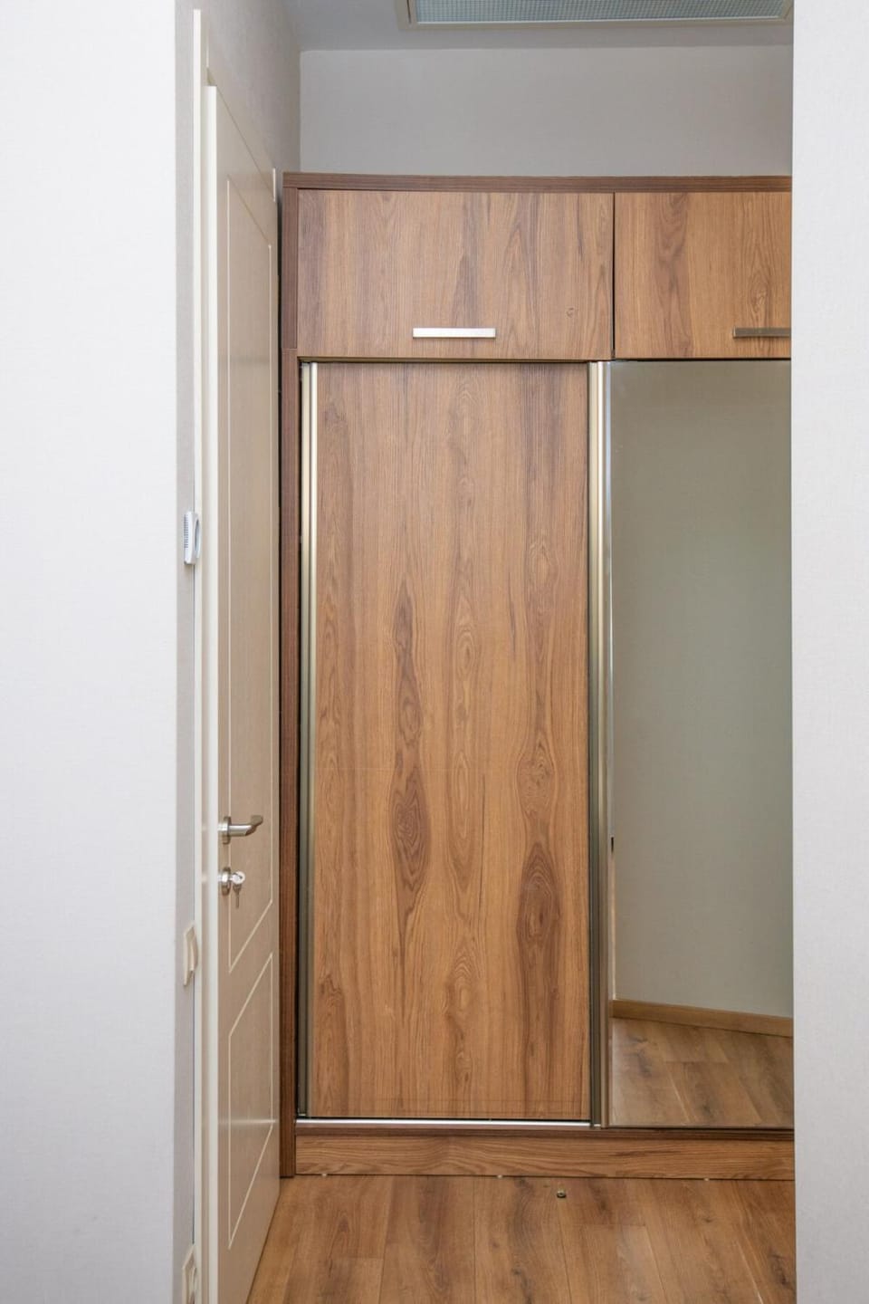 ProRealty - Cozy Georgian-style 1BR in Axis Towers Apartment in Tbilisi, Georgia
