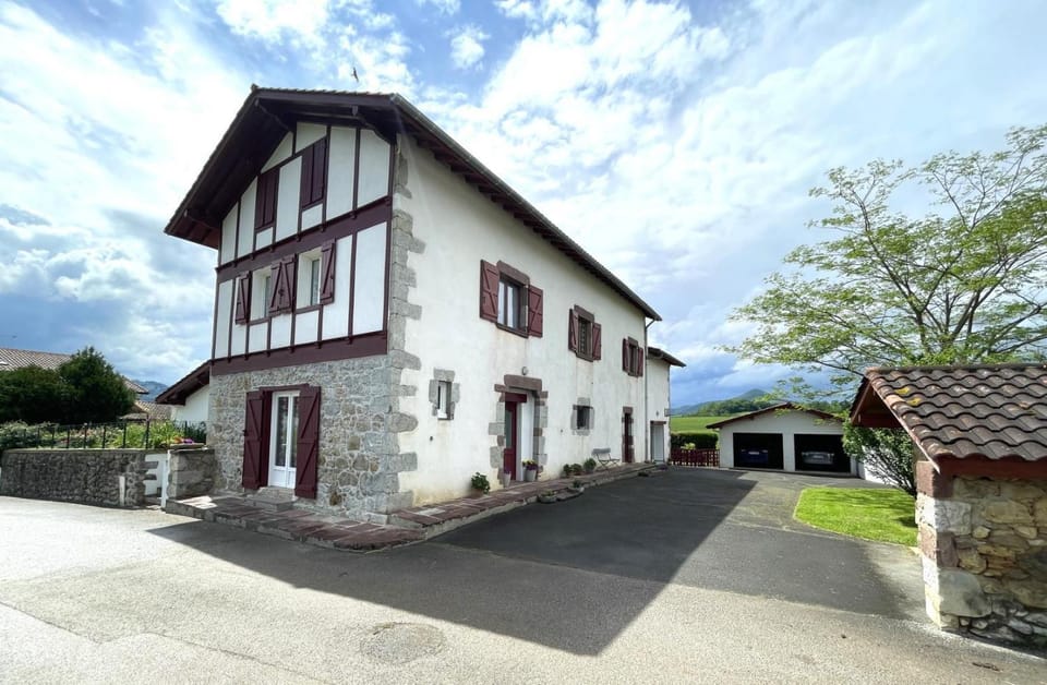 Jauberria House in French Basque Country