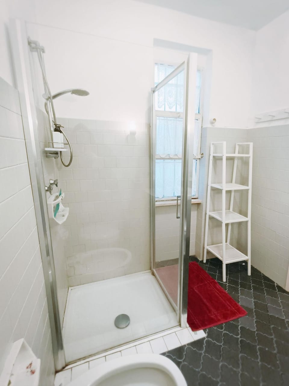 Shower, Bathroom, towels