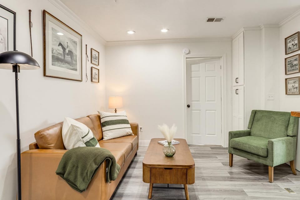2 Mi to Ark Encounter! Walkable Williamstown Condo House in Williamstown