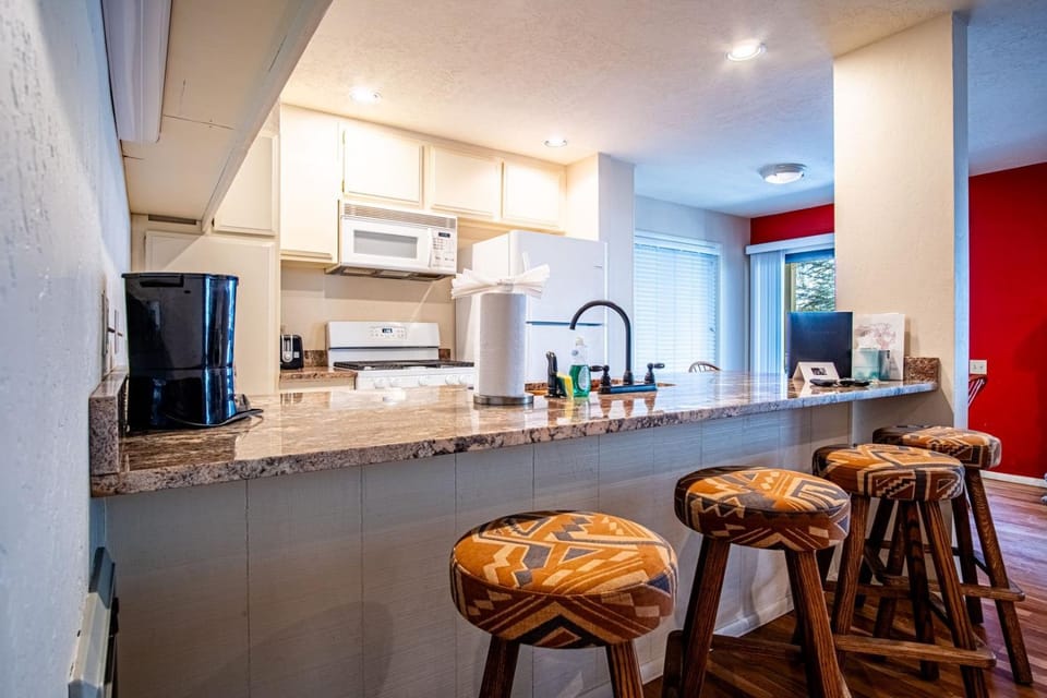 Kitchen or kitchenette, kitchen