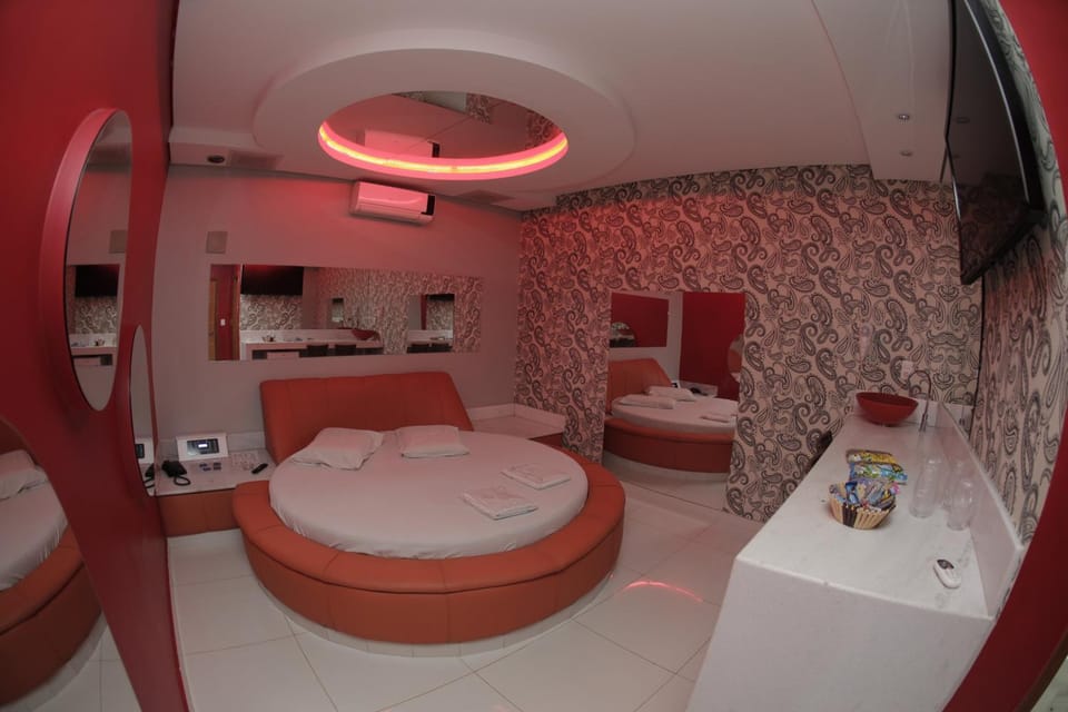 Motel Bentevi Love hotel in Maringá