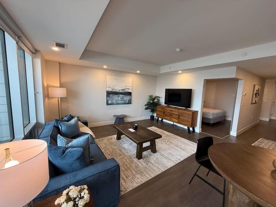 Downtown Waterfront 1 Bedroom with AC and Gym Apartment in Dartmouth
