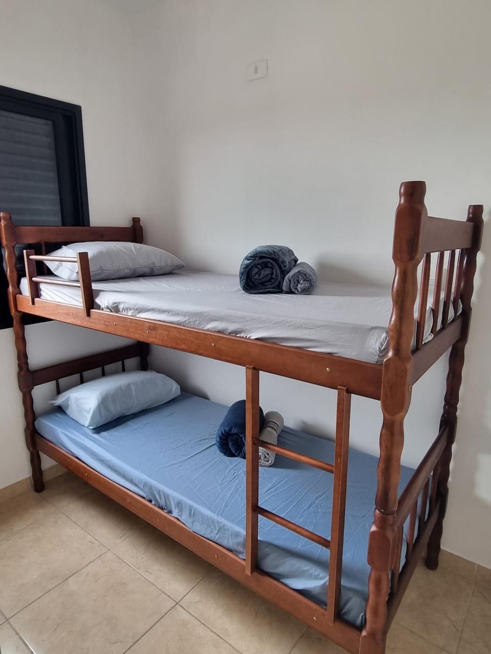 Bed, Bedroom, bunk bed