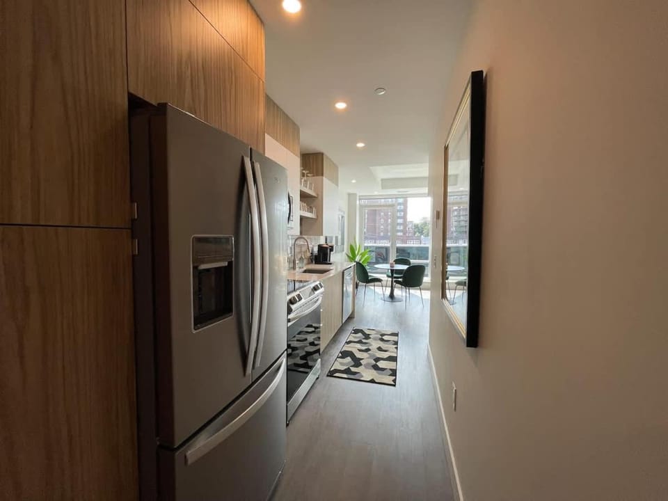 Bright 1 BR with patio and 6 app Apartment in Dartmouth