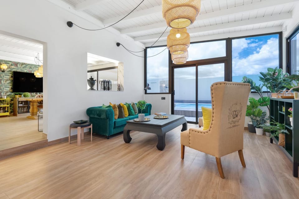 Property building, Living room