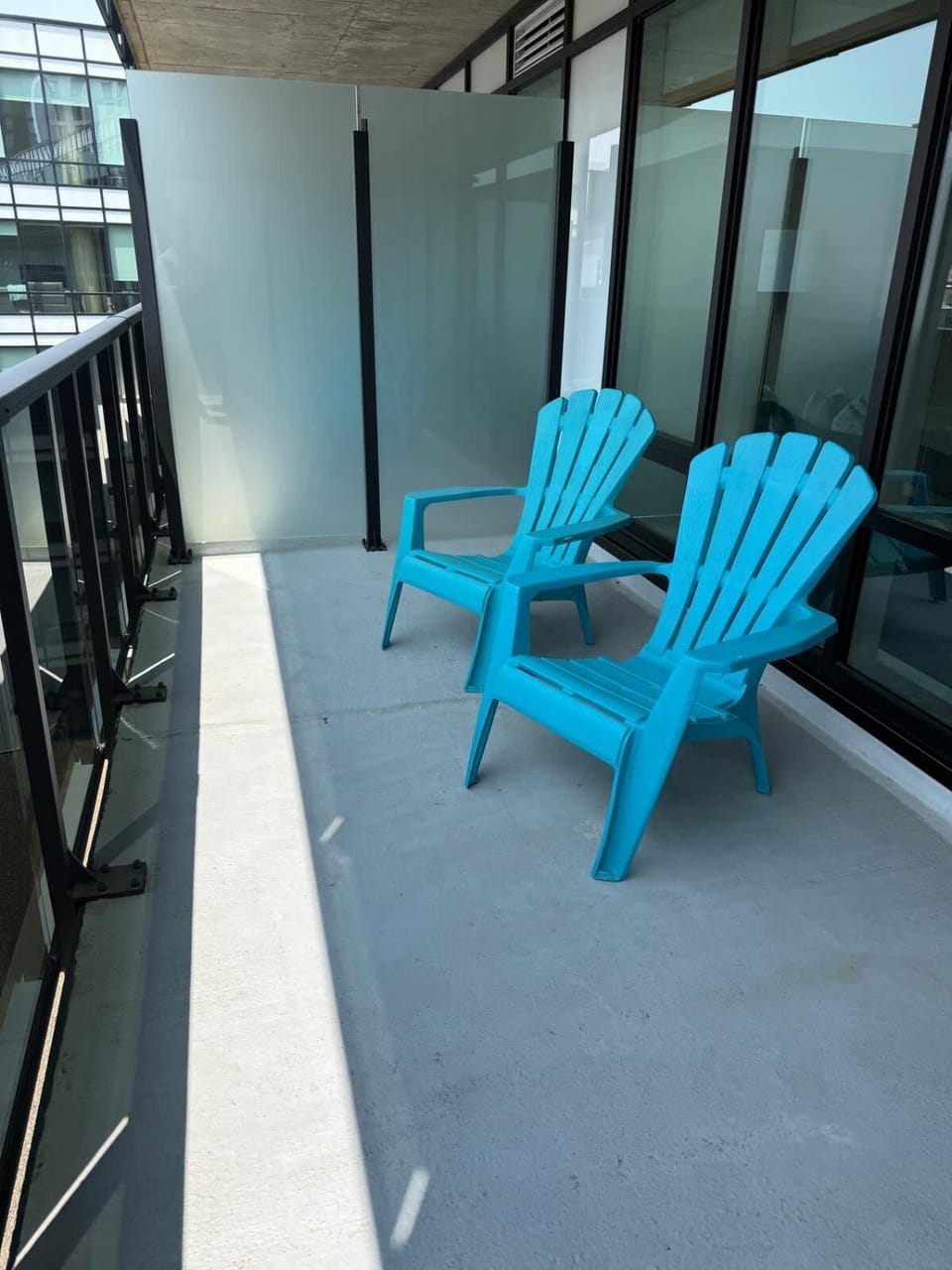 Spotless & Bright 1 BR downtown with private patio Apartment in Dartmouth