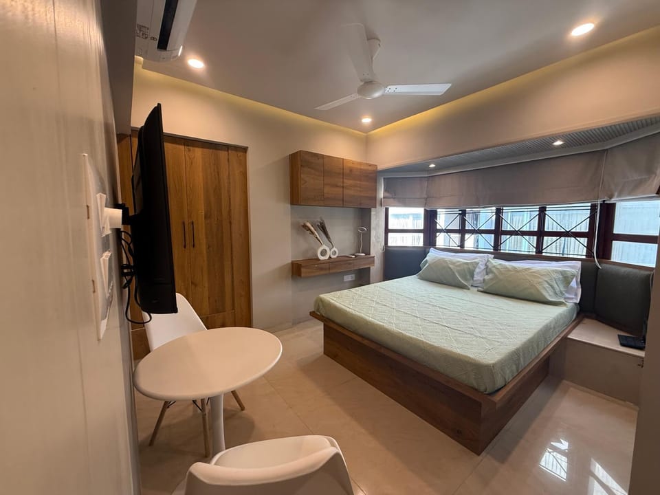 Bandra's Prime Studio Apartment in Mumbai