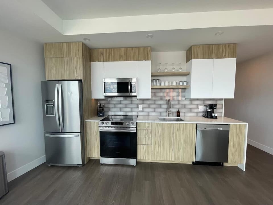 Waterfront downtown 1 Bedroom with 6 appliances Apartment in Dartmouth