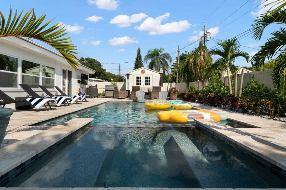 Balcony/Terrace, Pool view, Swimming pool