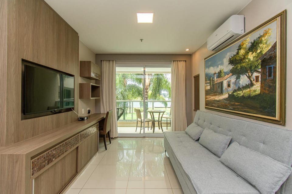 TV and multimedia, Seating area, air conditioner