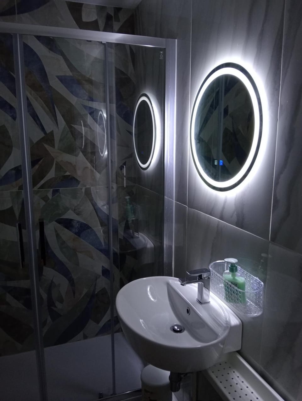 Shower, Bathroom