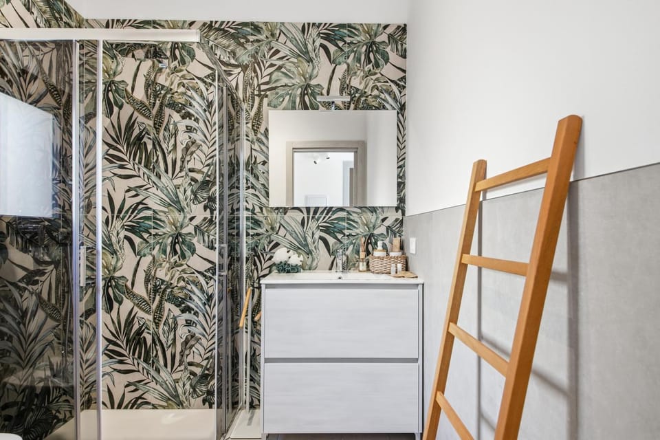 Shower, Bathroom