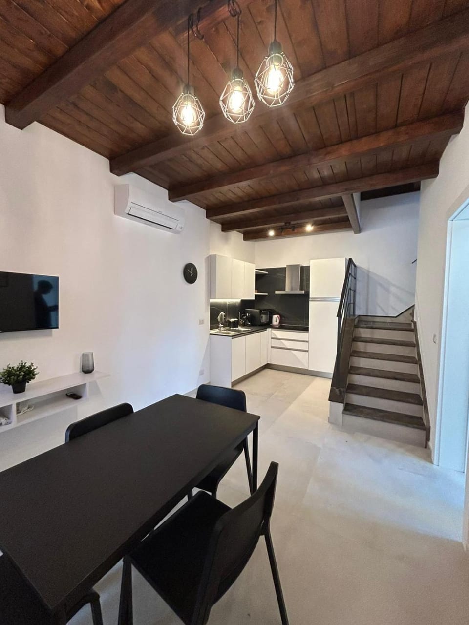 Kitchen or kitchenette, kitchen