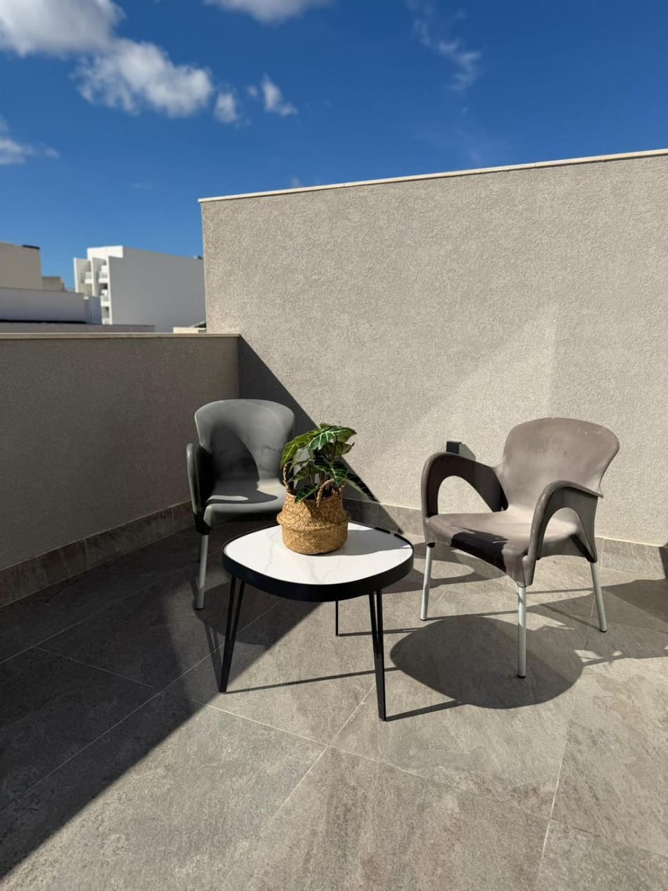 1 Bedroom Exclusive Penthouse - By HostMT Apartment in Saint Paul's Bay