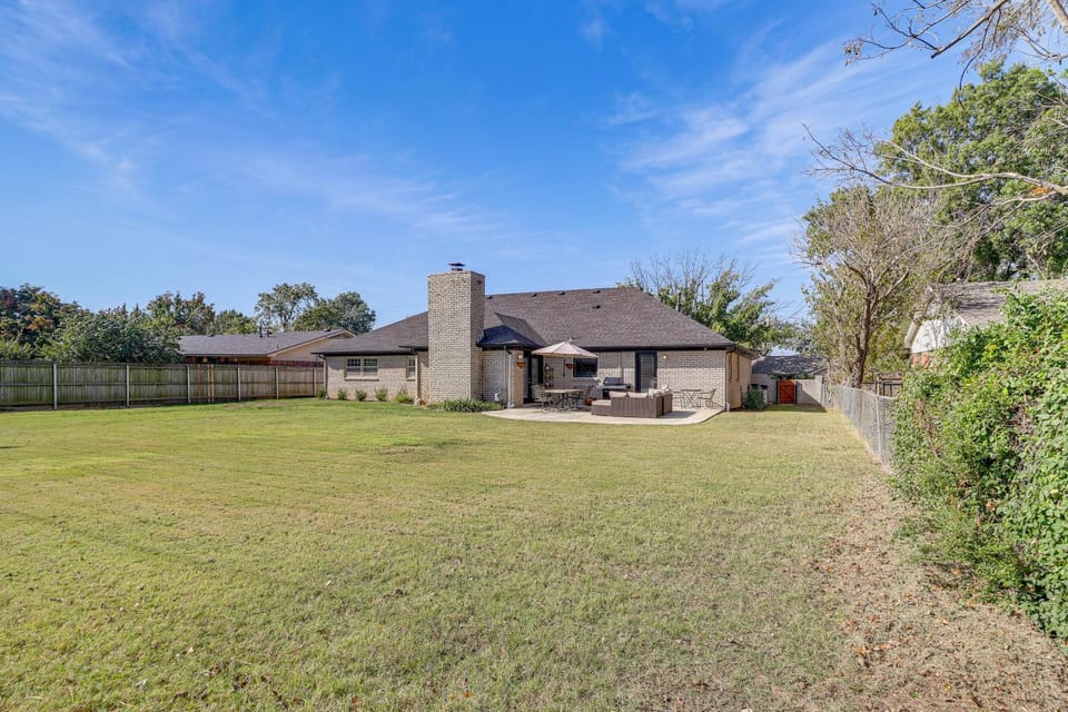 Pet-Friendly Home w/ Yard: 8 Mi to Downtown Tulsa! House in Tulsa